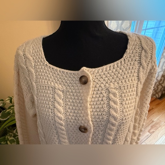 Inis Crafts 100% Wool Cardigan Sweater Cable Knit Square Neck Ivory Womens Sz M - Picture 3 of 15